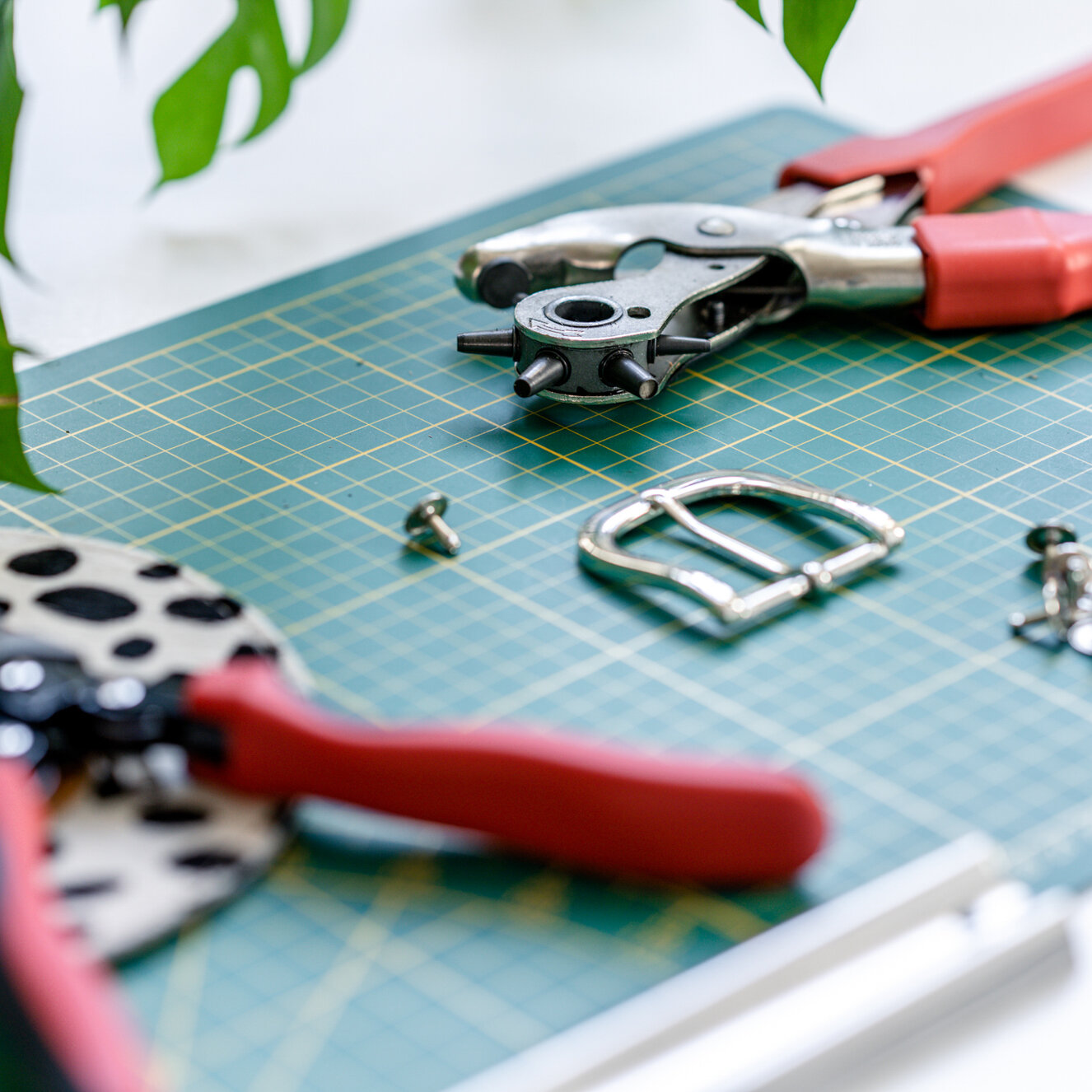 Benefits of handmade camera straps for photographers